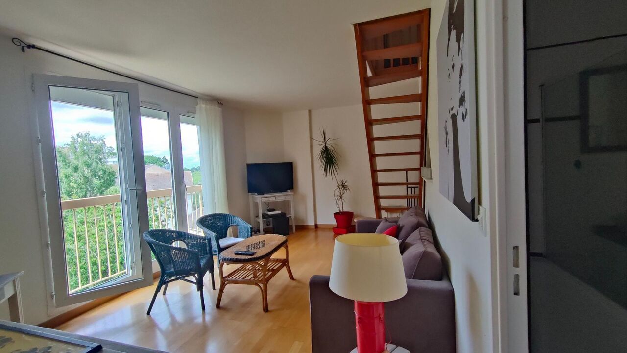 appartement 2 pièces 51 m2 à vendre à Maurepas (78310)