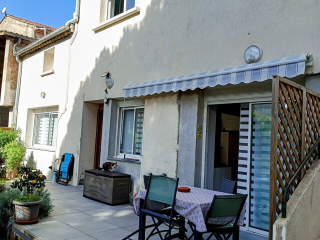 Coeur village, très calme, agréable maison de village 3 cham — photo du bien