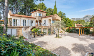 Maison 7 Pièces 198 m² à vendre à Aubagne (13400)
