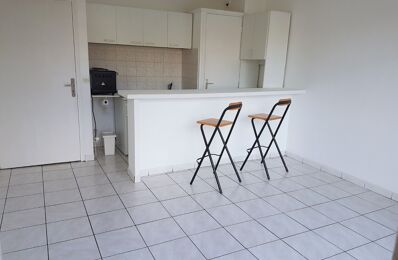 location appartement 490 € CC /mois à proximité de Croix (59170)