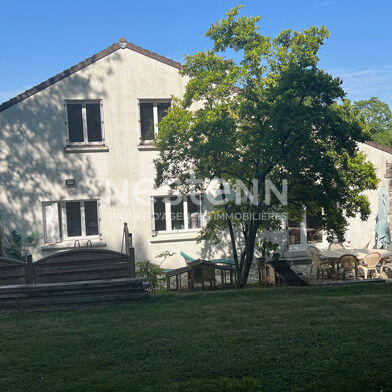 Maison 8 pièces 549000 €