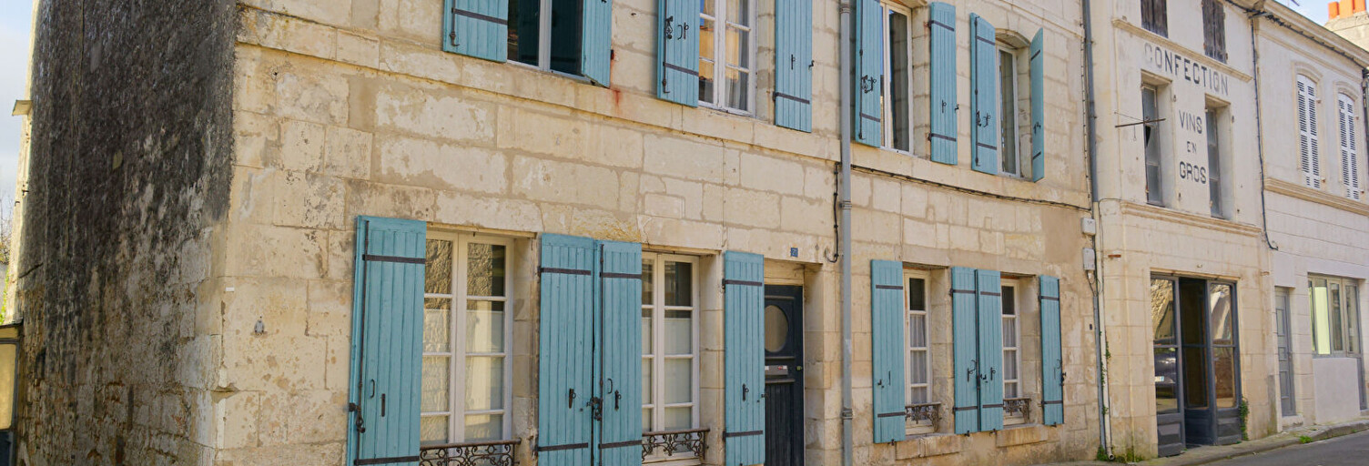 Maison 7 Pièces 230 m² à vendre à Taillebourg (17350)