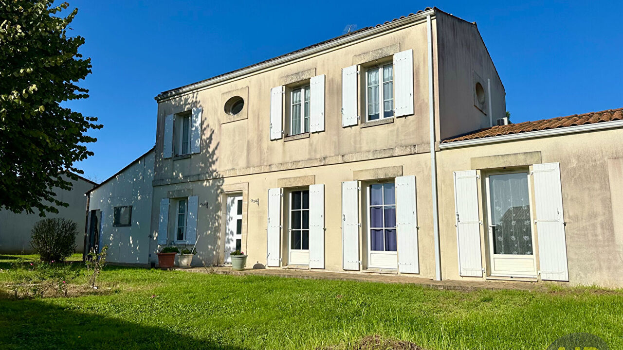 maison 5 pièces 135 m2 à vendre à Saint-Genis-de-Saintonge (17240)