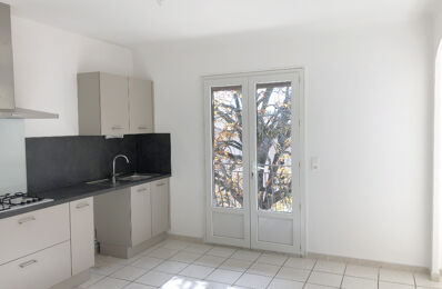 location appartement 1 141 € CC /mois à proximité de La Barben (13330)