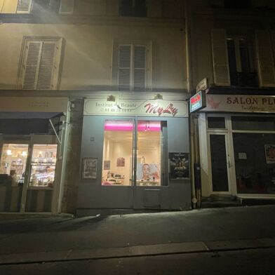 Commerce 2 pièces 56900 €