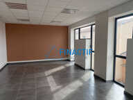 BUREAU EGUILLES - 36 m2 — photo 2