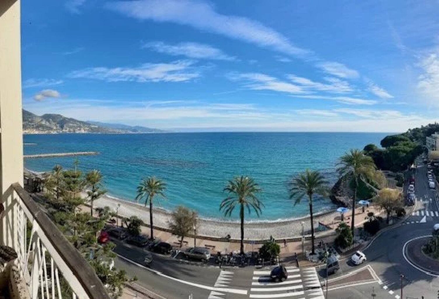 Appartement avec vue panoramique sur la baie du Cap Martin jusqu'à l'Italie. — photo 1