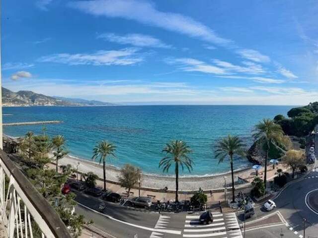 Appartement avec vue panoramique sur la baie du Cap Martin jusqu'à l'Italie. — photo du bien