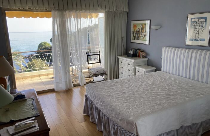 Appartement avec vue panoramique sur la baie du Cap Martin jusqu'à l'Italie. — photo 4