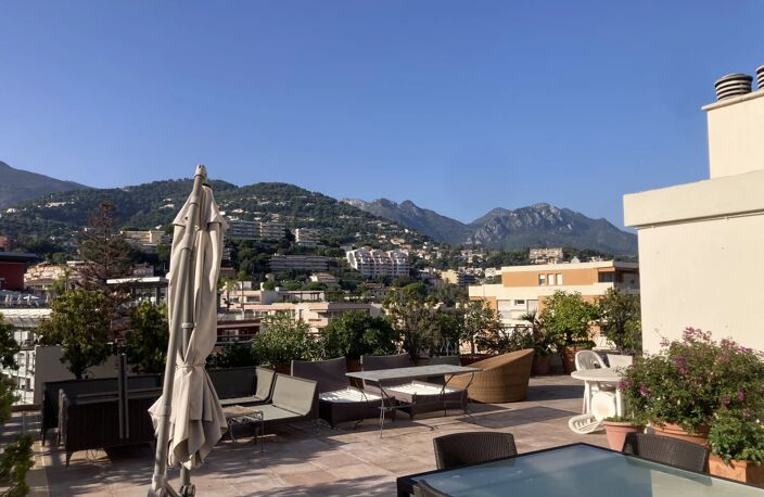 Appartement avec vue panoramique sur la baie du Cap Martin jusqu'à l'Italie. — photo 5