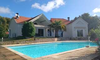 Maison 8 Pièces 207 m² à vendre à Boueilh-Boueilho-Lasque (64330)