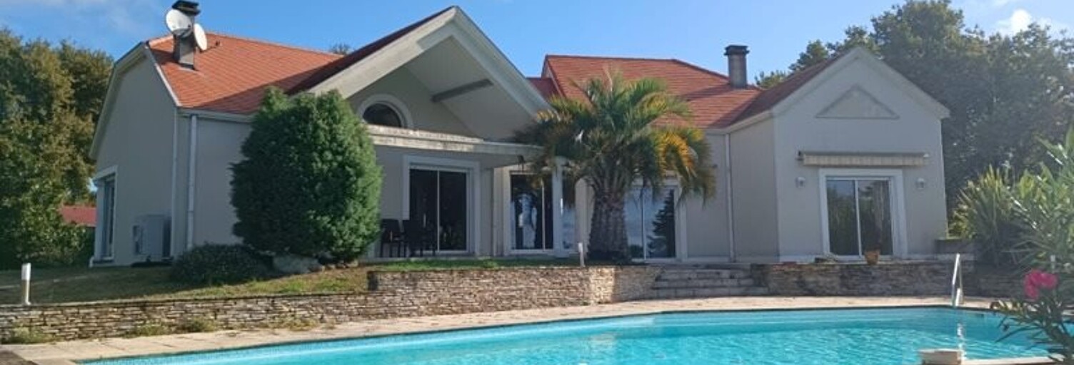 Maison 8 Pièces 207 m² à vendre à Boueilh-Boueilho-Lasque (64330)