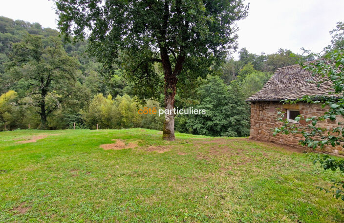 Maison rénovée assise sur 1800 m2 de terrain. — photo 4