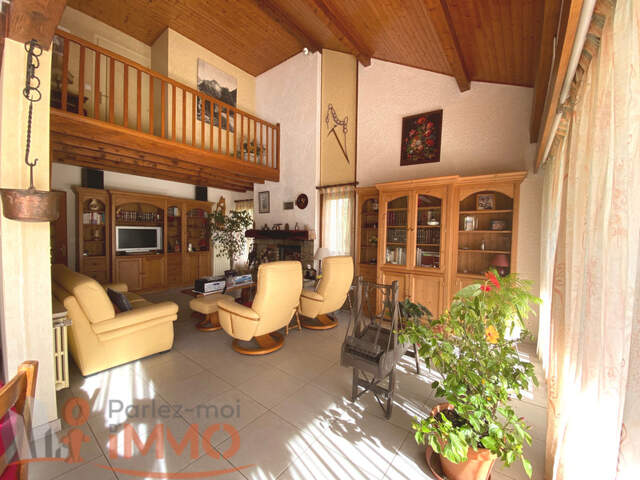 Maison 9 P+C — photo du bien