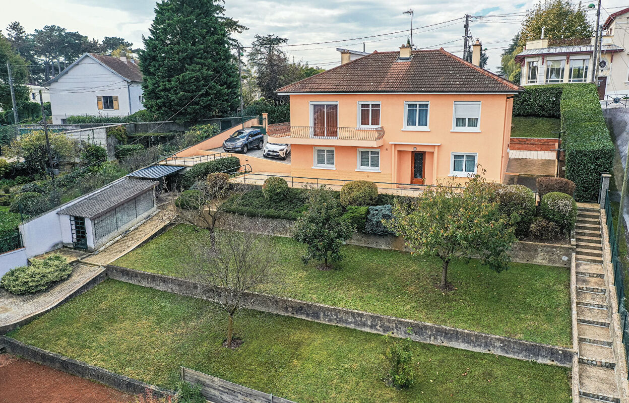 maison 6 pièces 158 m2 à vendre à Rillieux-la-Pape (69140)