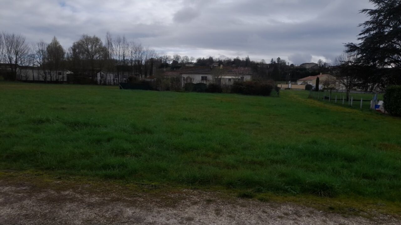 terrain  pièces 1028 m2 à vendre à Verteillac (24320)