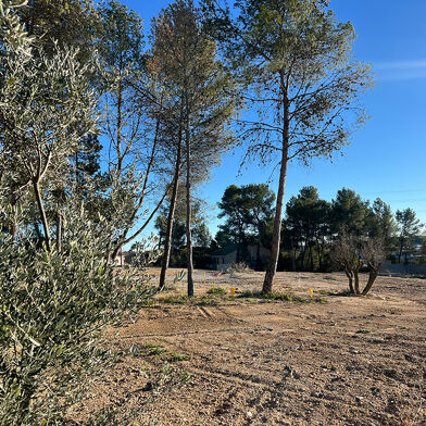 Local industriel  220000 €