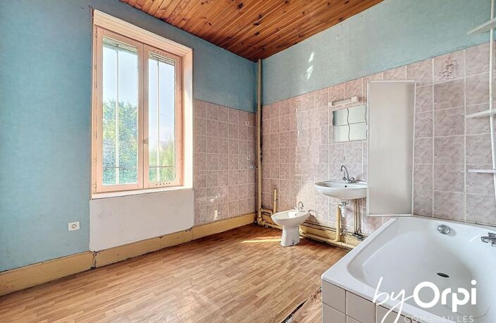 lot de 5 appartements avec grenier, caves, et stationnement — photo 3