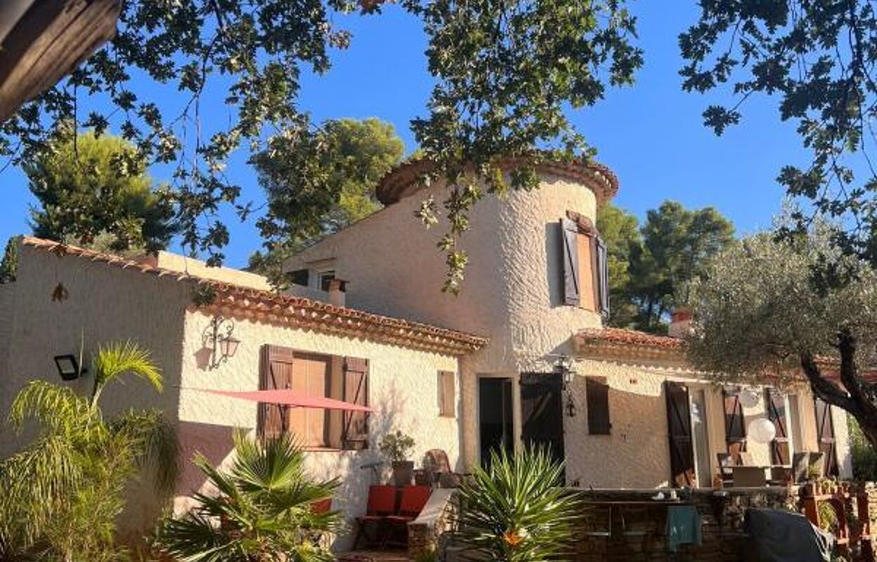 maison 5 pièces 124 m2 à vendre à La Cadière-d'Azur (83740)