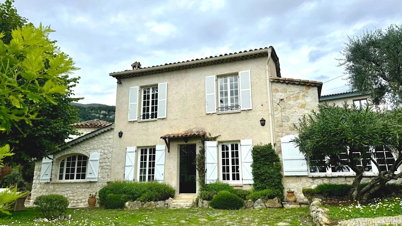 maison 6 pièces 200 m2 à vendre à Tourrettes-sur-Loup (06140)