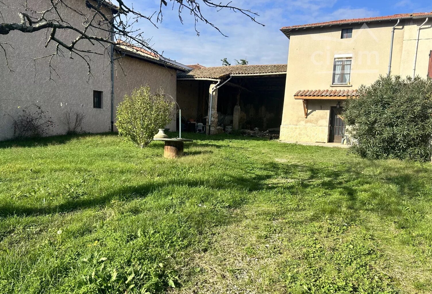 Saint Maurice l'Exil - Maison avec dépendance — photo 1