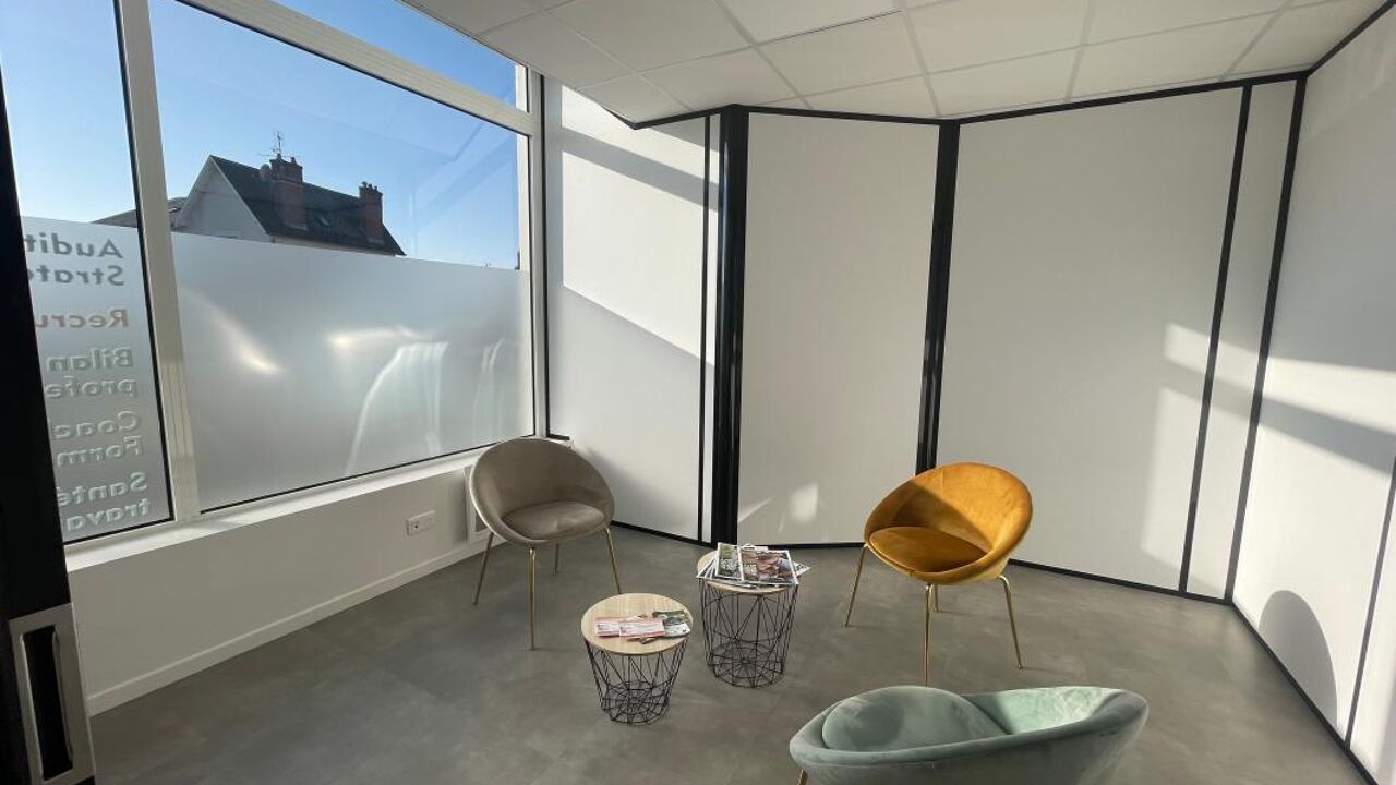 bureau  pièces 150 m2 à louer à Saint-Junien (87200)