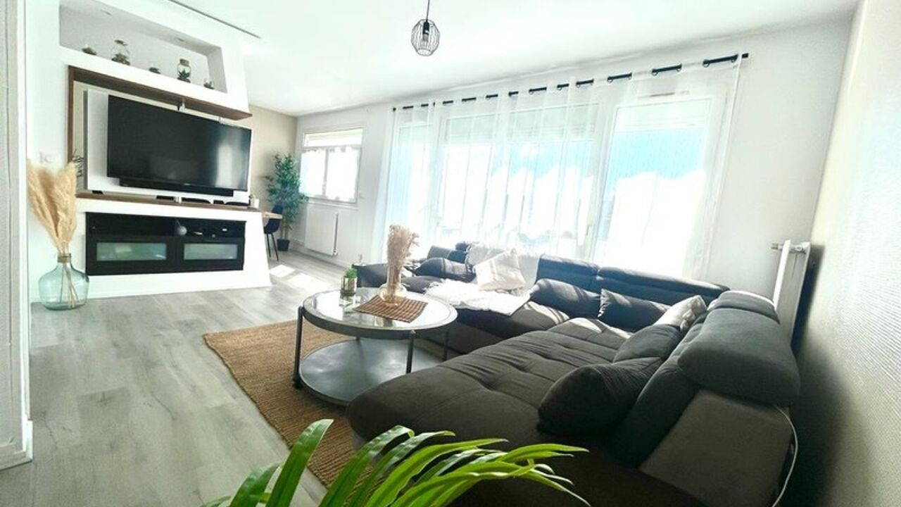 appartement 4 pièces 68 m2 à vendre à Petit-Couronne (76650)