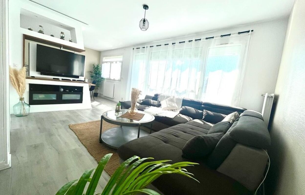 appartement 4 pièces 68 m2 à vendre à Petit-Couronne (76650)