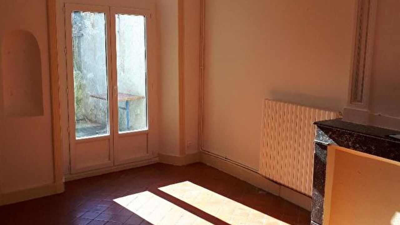 appartement 3 pièces 74 m2 à louer à Villeneuve-de-Berg (07170)