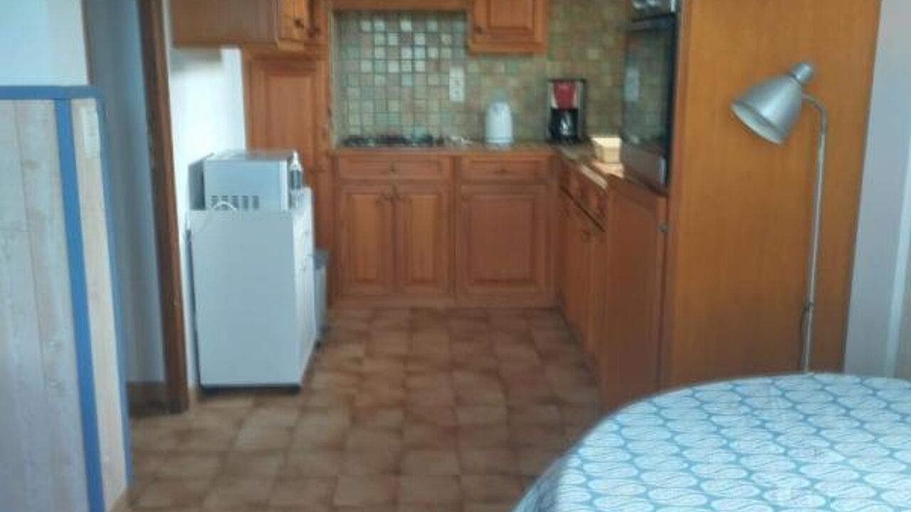 appartement 2 pièces 47 m2 à louer à La Bastidonne (84120)