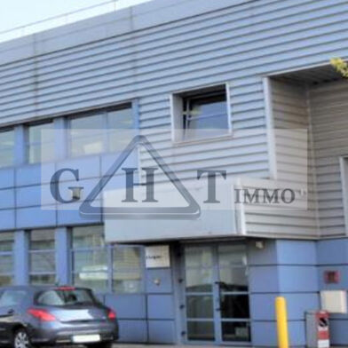 Local industriel 4519 m²