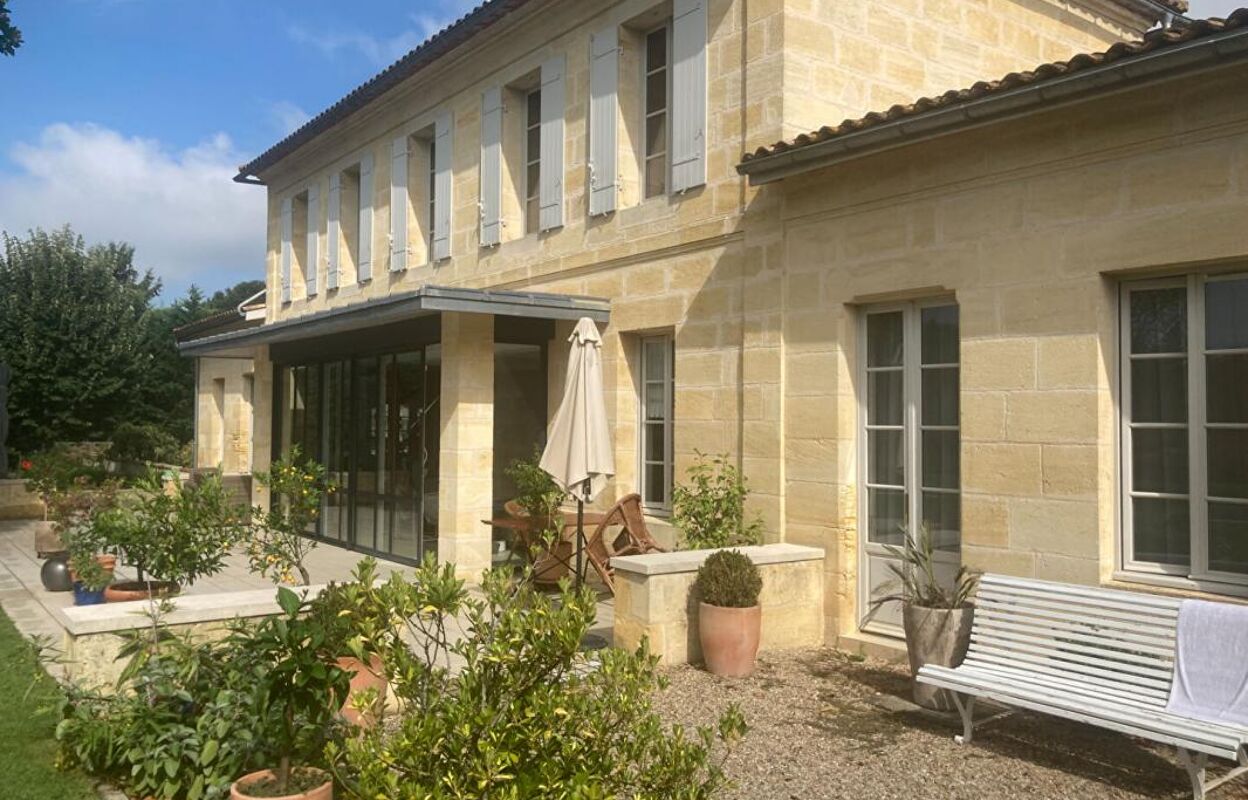 maison 9 pièces 302 m2 à vendre à Saint-Émilion (33330)