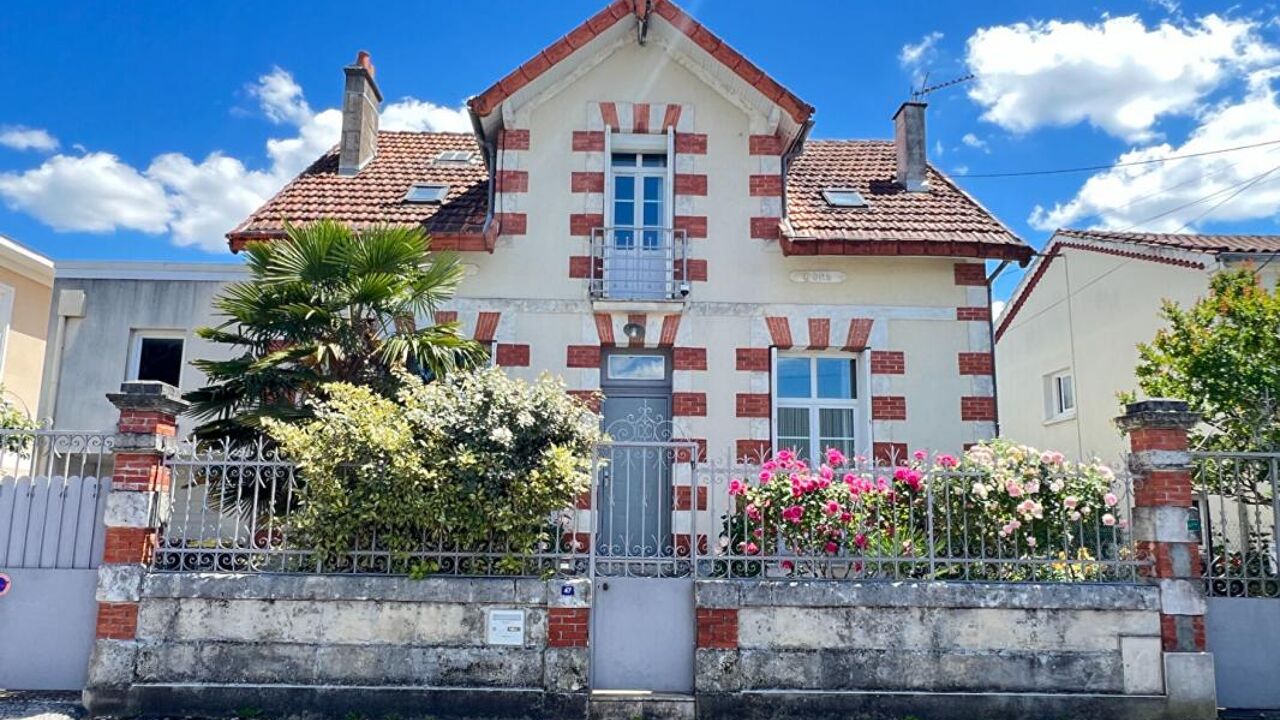 maison 6 pièces 145 m2 à vendre à Gond-Pontouvre (16160)