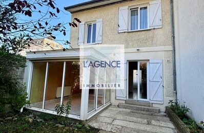 vente maison 330 150 € à proximité de Bouvancourt (51140)