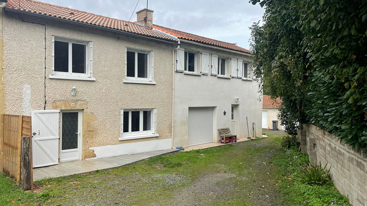 maison 7 pièces 154 m2 à vendre à Jazeneuil (86600)