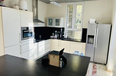 location appartement 2 250 € CC /mois à proximité de Saint-Raphaël (83530)