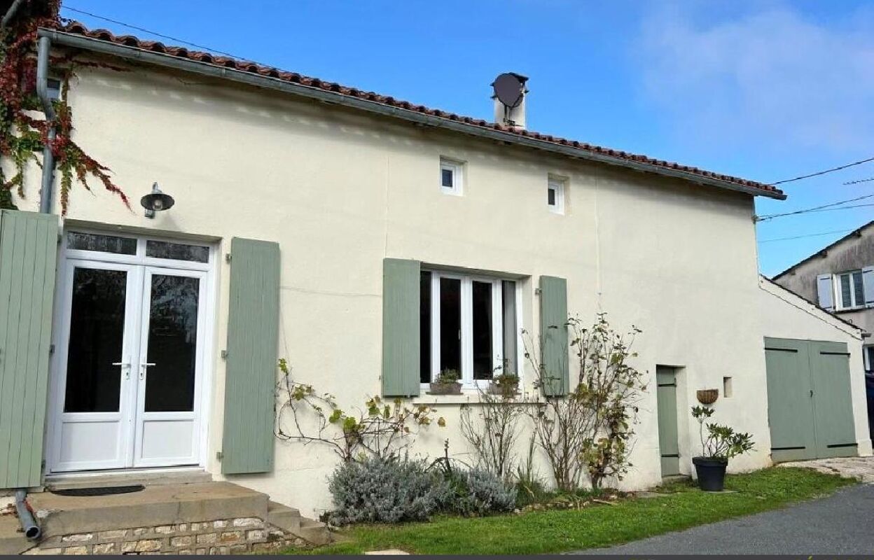 maison 5 pièces 124 m2 à vendre à Nanteuil-en-Vallée (16700)