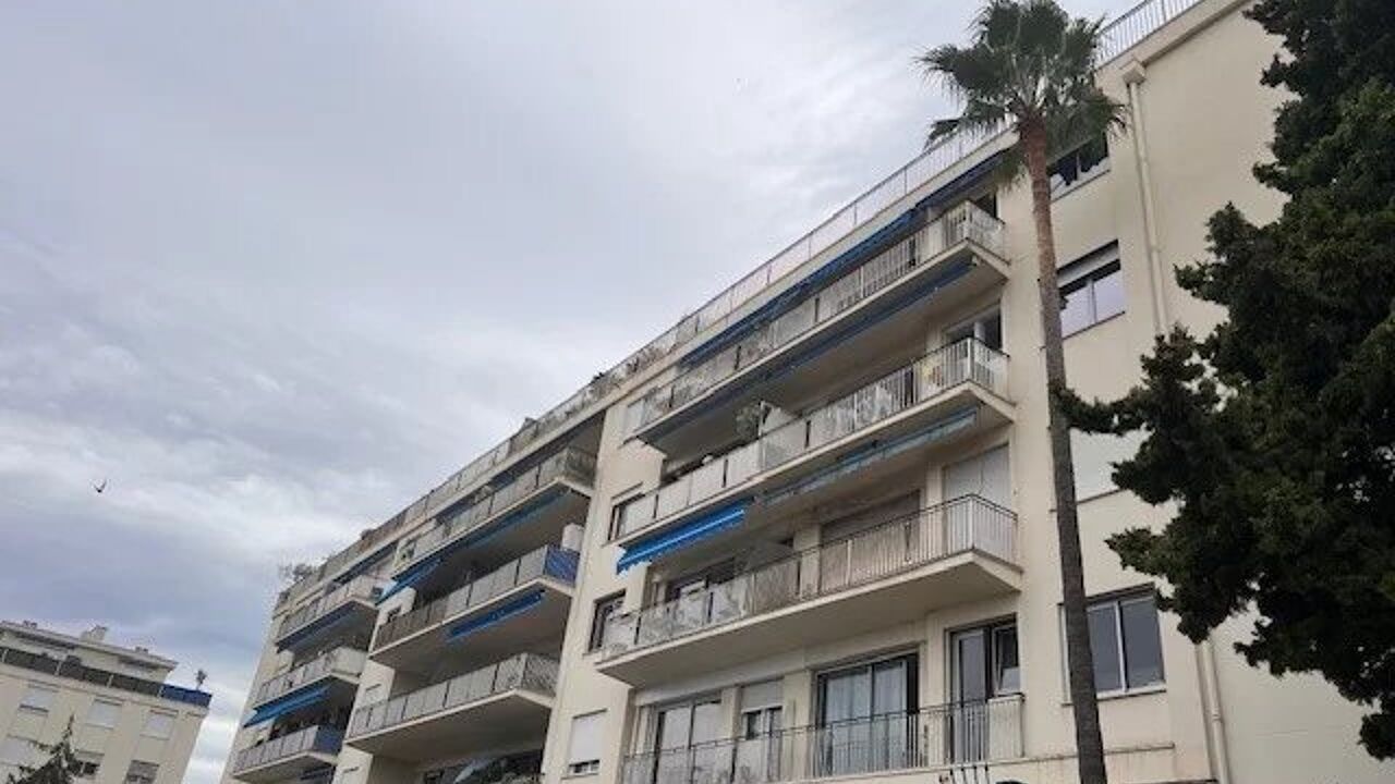 appartement 3 pièces 74 m2 à louer à Nice (06200)