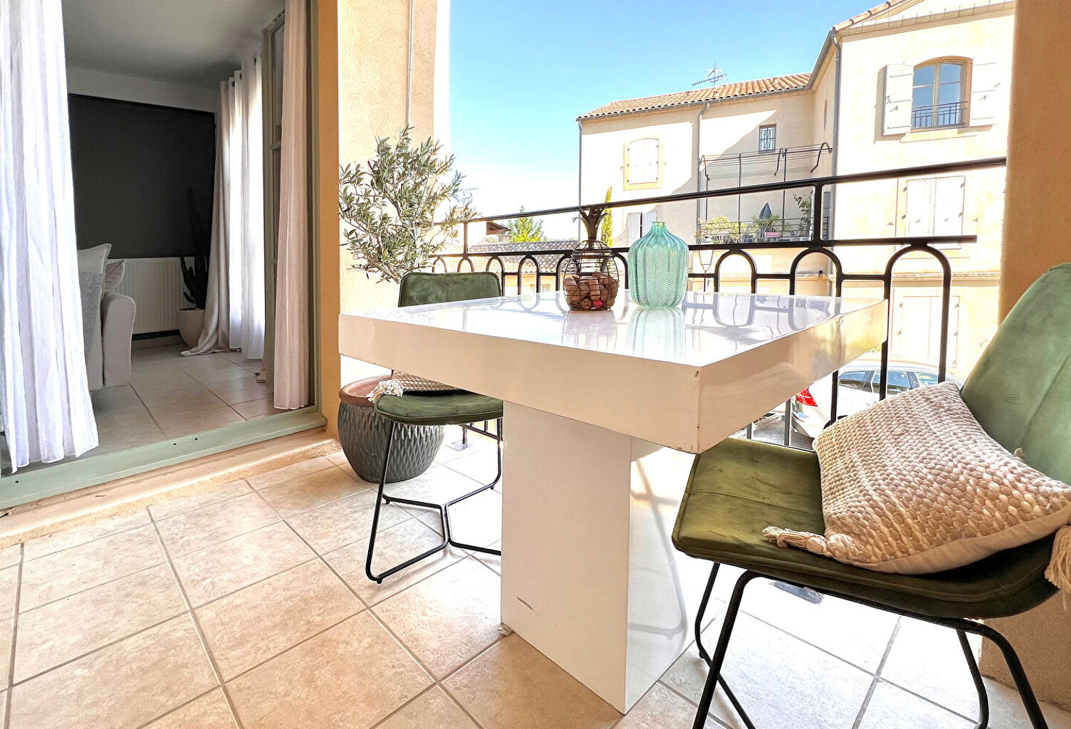 A vendre - appartement T2 de 50.74 m² sur Uzès — photo 1