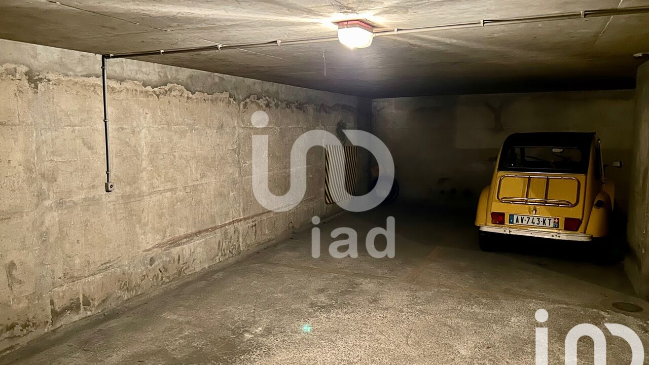 garage  pièces 10 m2 à vendre à Paris 15 (75015)