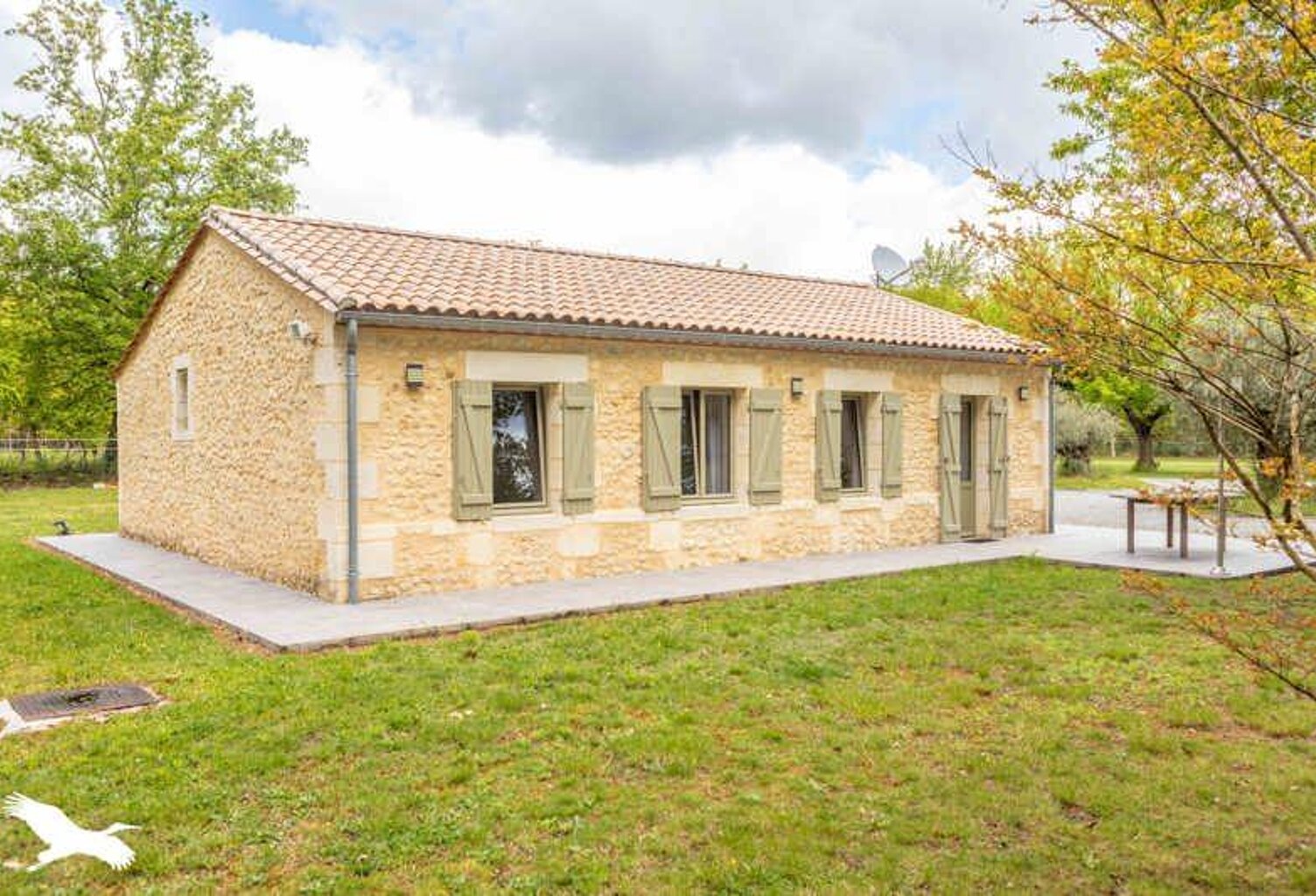 Maison en pierre de 4 pièces principales — photo 1