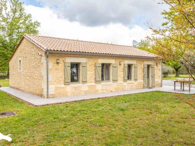 Maison en pierre de 4 pièces principales — photo 1