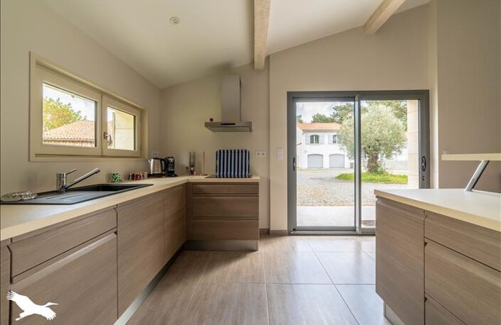 Maison en pierre de 4 pièces principales — photo 3