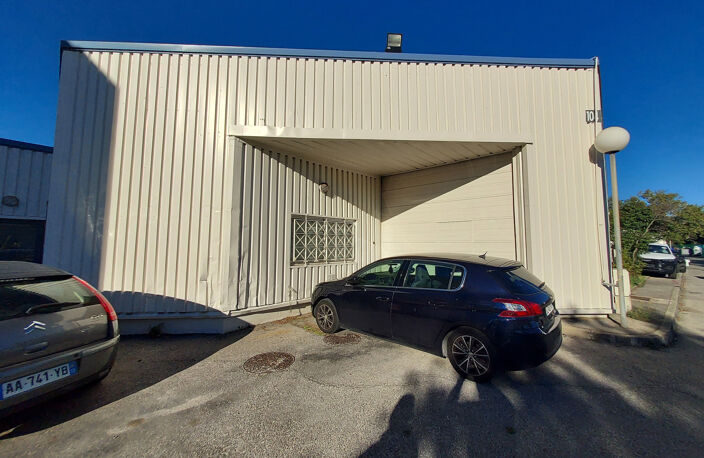 ENTREPOT / IMMEUBLE DE BUREAUX ZONE ACTIVITÉ MARITIME DE MOU — photo 4