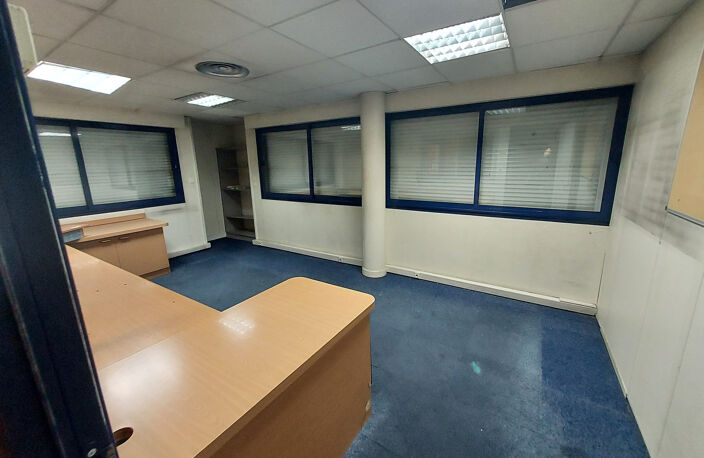ENTREPOT / IMMEUBLE DE BUREAUX ZONE ACTIVITÉ MARITIME DE MOU — photo 5