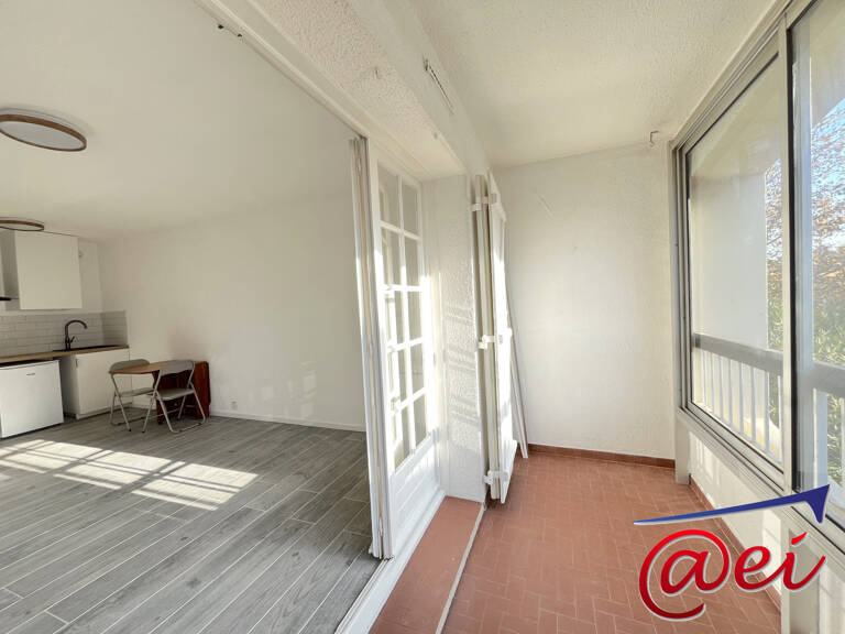 Studio rénové avec parking et cellier — photo 1