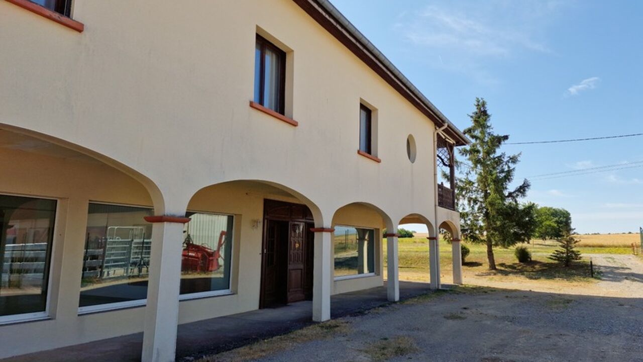 immeuble  pièces 700 m2 à vendre à Mirecourt (88500)