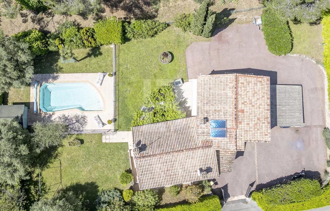 maison 9 pièces 238 m2 à vendre à Mougins (06250)