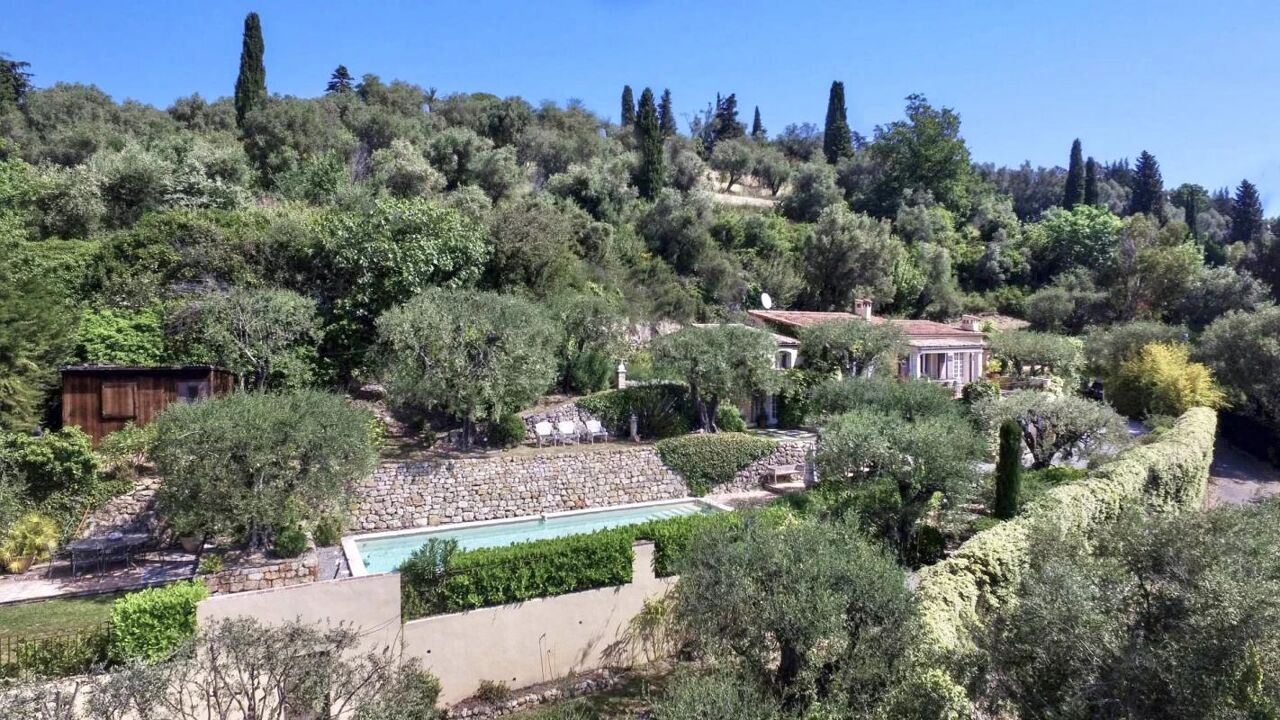 maison 5 pièces 200 m2 à vendre à Châteauneuf-Grasse (06740)