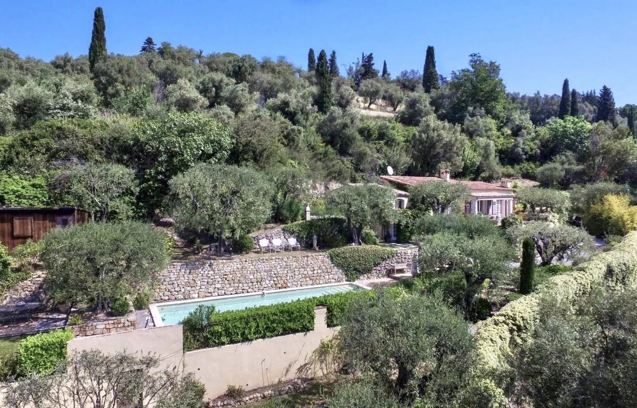 maison 5 pièces 200 m2 à vendre à Châteauneuf-Grasse (06740)